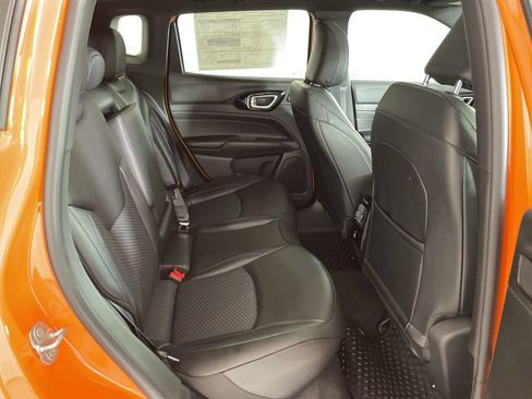 New 2026 Jeep Compass Latitude w/ Sun and Sound Group AWD/4WD image 42