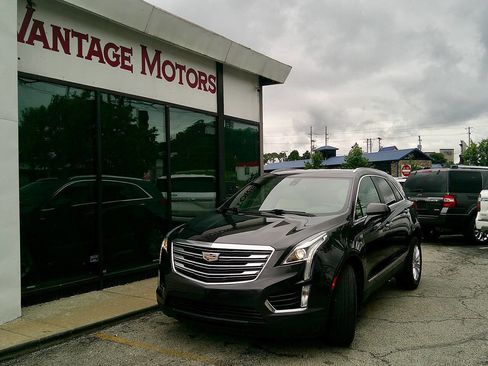 Used 2017 Cadillac XT5 FWD image 1