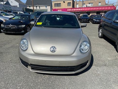 Used 2013 Volkswagen Beetle 2.5 FWD image 3