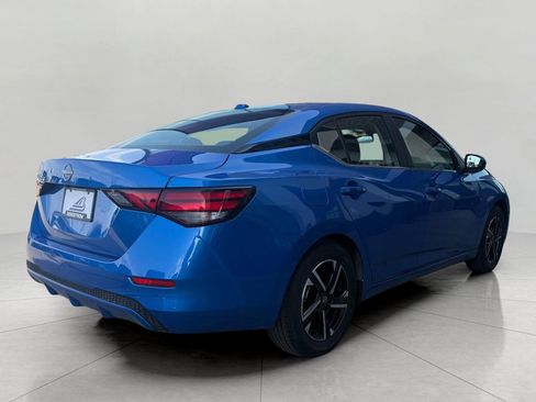 Used 2025 Nissan Sentra SV FWD image 12