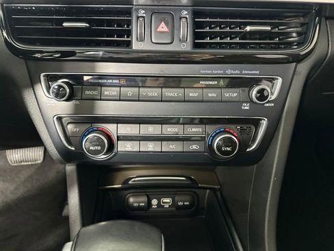 Used 2019 Kia Optima SX image 23