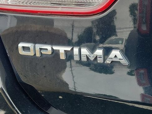 Used 2018 Kia Optima LX w/ 17" Alloy Wheels Package FWD image 11
