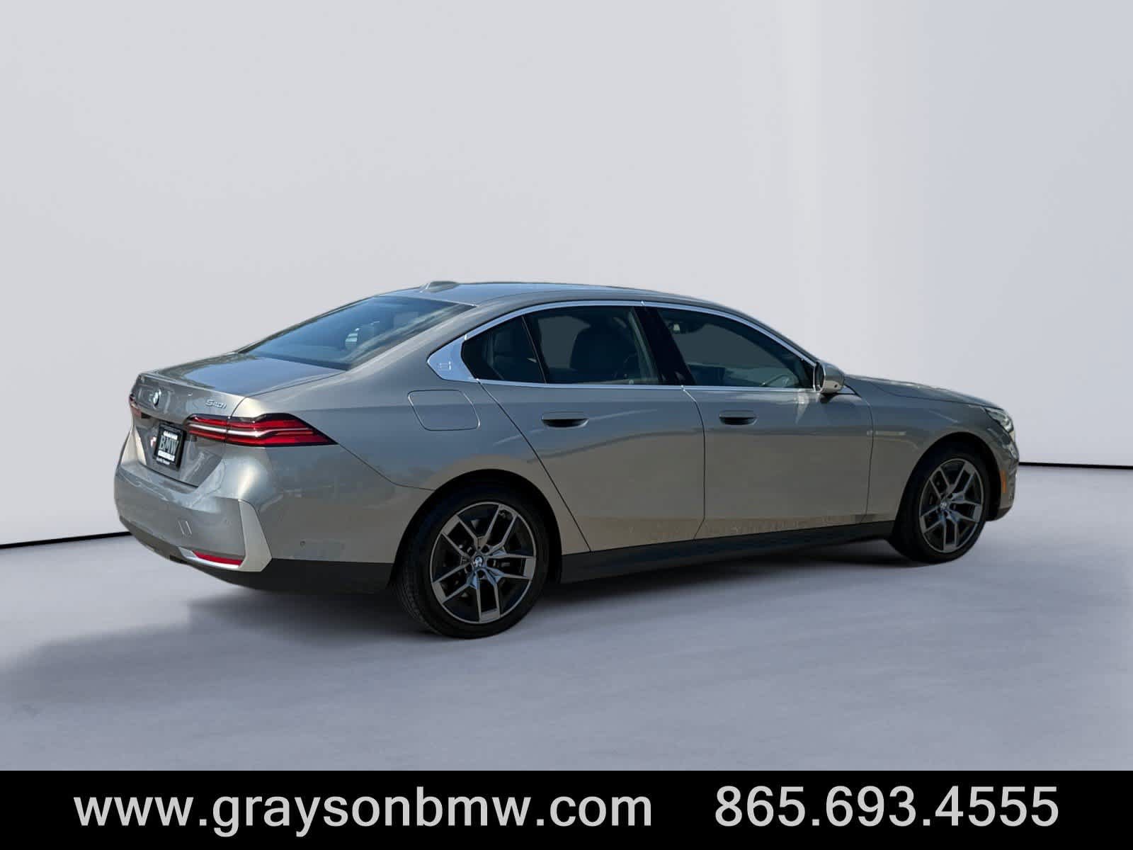 Used 2026 BMW 540i xDrive w/ Premium Package AWD/4WD image 3