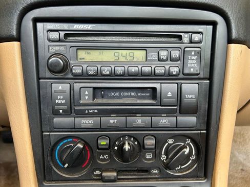 Used 2000 MAZDA MX-5 Miata image 31