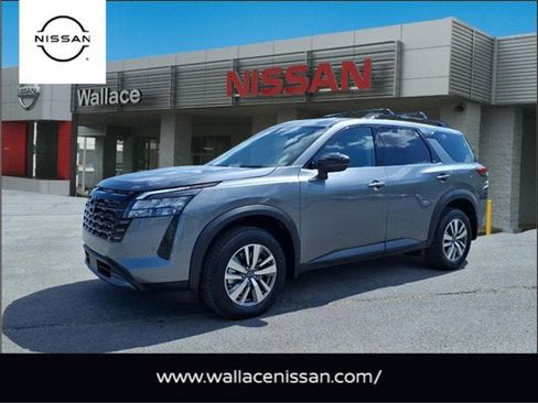 New 2026 Nissan Pathfinder SL AWD/4WD image 1