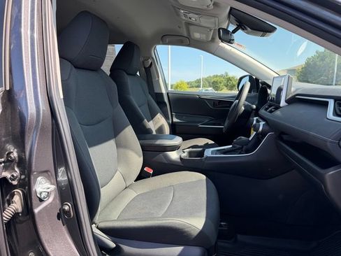 Certified 2024 Toyota RAV4 LE AWD/4WD image 18