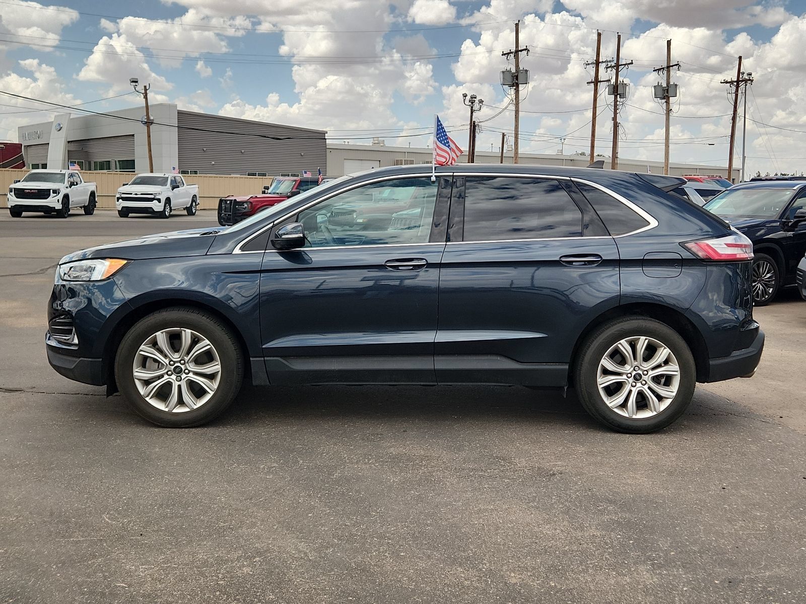 Used 2023 Ford Edge Titanium w/ Equipment Group 301A AWD/4WD image 2