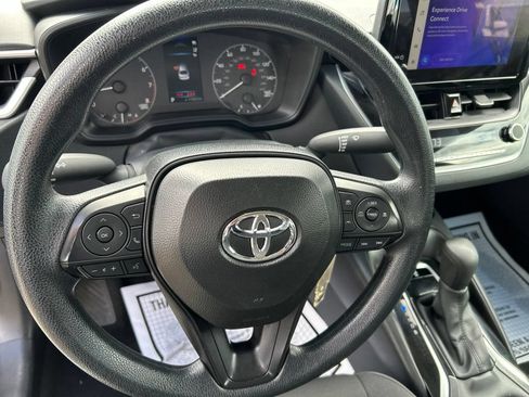 Used 2025 Toyota Corolla LE FWD image 24