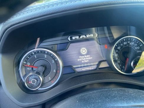 Used 2023 RAM 3500 Laramie AWD/4WD image 9