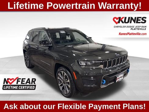 Used 2023 Jeep Grand Cherokee Overland w/ Luxury Tech Group IV image 3
