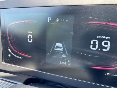Used 2025 Kia Sportage LX FWD image 39