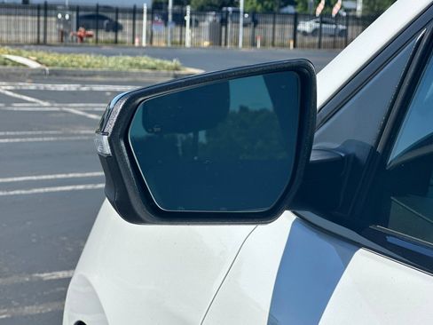 Used 2023 Chevrolet Equinox Premier FWD image 54