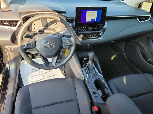 Used 2023 Toyota Corolla LE image 19