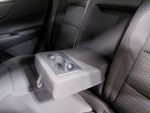 Used 2026 Chevrolet Equinox LT FWD image 37