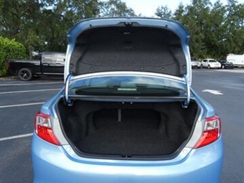Used 2012 Toyota Camry XLE FWD image 14