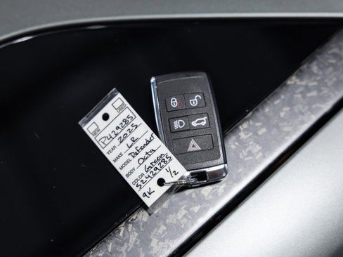 Used 2025 Land Rover Defender 110 AWD/4WD image 51