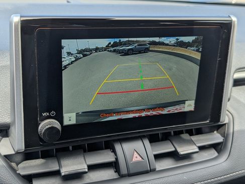 Used 2025 Toyota RAV4 XLE FWD image 6