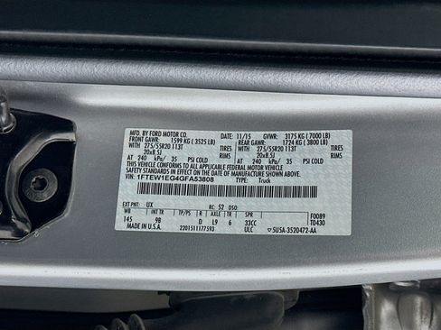 Used 2016 Ford F150 Platinum w/ Equipment Group 701A Luxury image 12