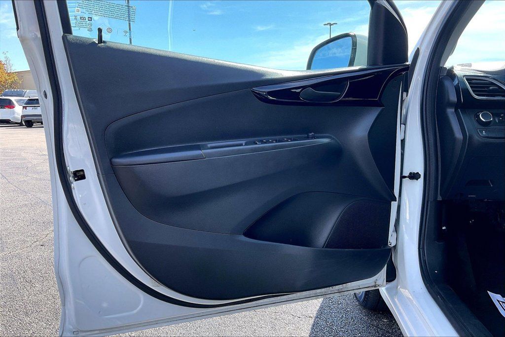 Used 2021 Chevrolet Spark LT FWD image 26