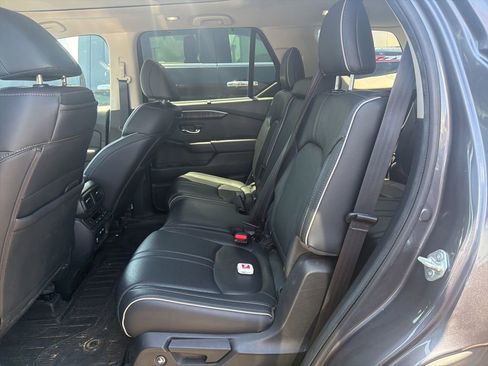 Used 2023 Honda Pilot Elite image 9