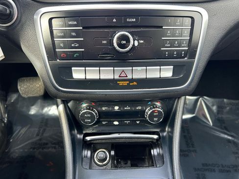 Used 2018 Mercedes-Benz GLA 250 image 21
