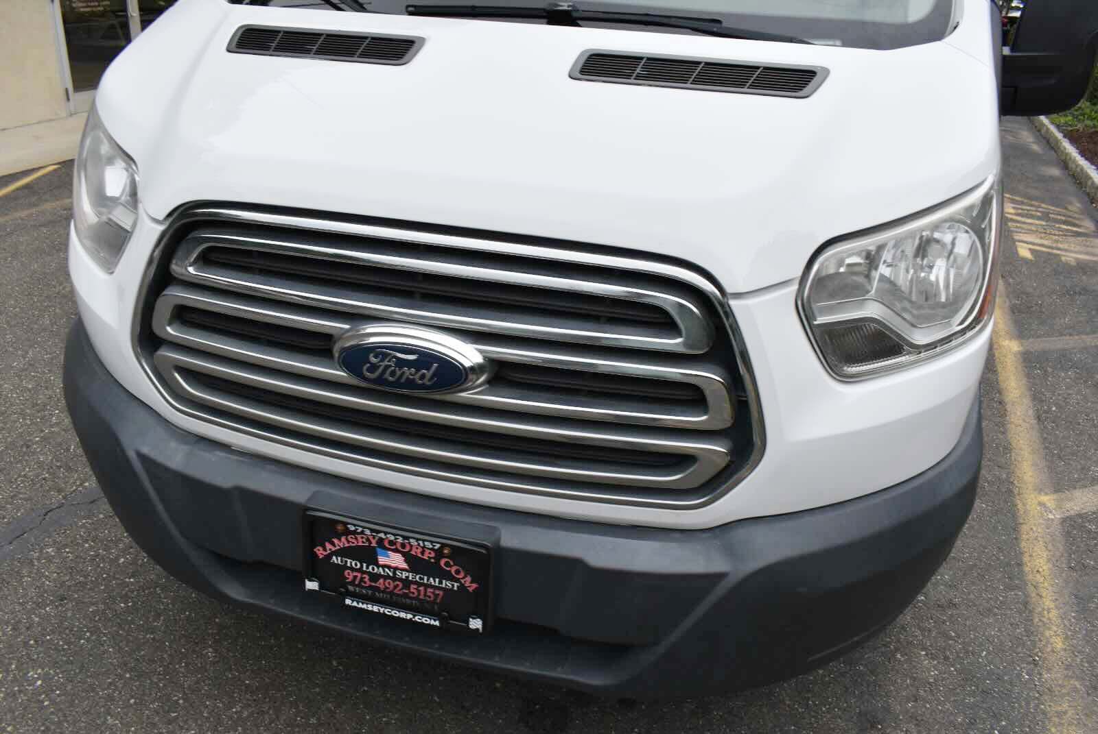 Used 2017 Ford Transit 250 130 Low Roof w/ Exterior Upgrade Package RWD image 55