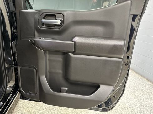 Used 2025 Chevrolet Silverado 1500 Custom w/ LPO, Dark Essentials Package AWD/4WD image 18