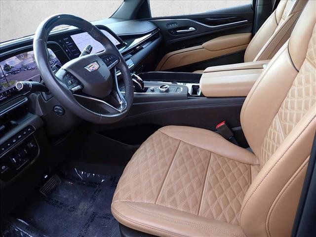 Used 2024 Cadillac Escalade Sport w/ Touring Package AWD/4WD image 13