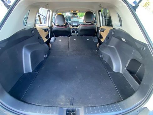 Used 2020 Toyota RAV4 LE image 27