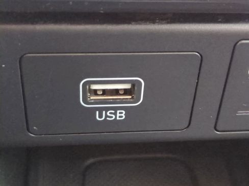 Used 2023 Hyundai Palisade Calligraphy image 23