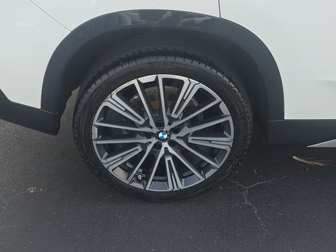 Used 2024 BMW X1 xDrive28i w/ Convenience Package image 7