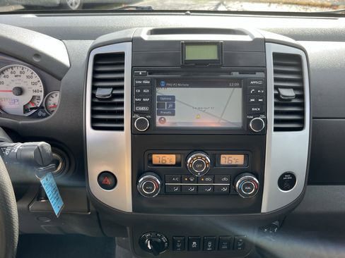 Used 2019 Nissan Frontier PRO-4X image 23