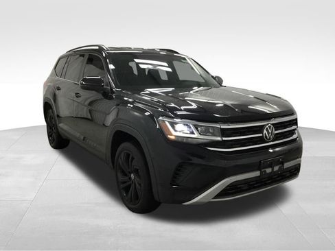 Used 2023 Volkswagen Atlas SE AWD/4WD image 2
