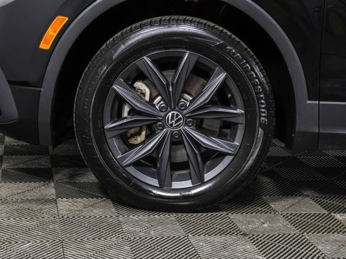 Used 2024 Volkswagen Tiguan SE FWD image 19