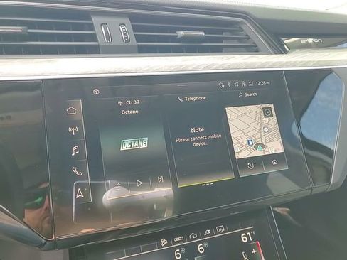 Used 2021 Audi e-tron Premium w/ Convenience Plus Package image 20