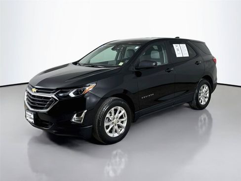Used 2020 Chevrolet Equinox LS w/ LS Convenience Package FWD image 5