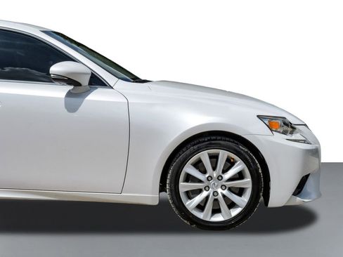 Used 2016 Lexus IS 200t image 7
