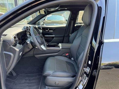 Used 2026 Mercedes-Benz GLC 300 4MATIC image 12