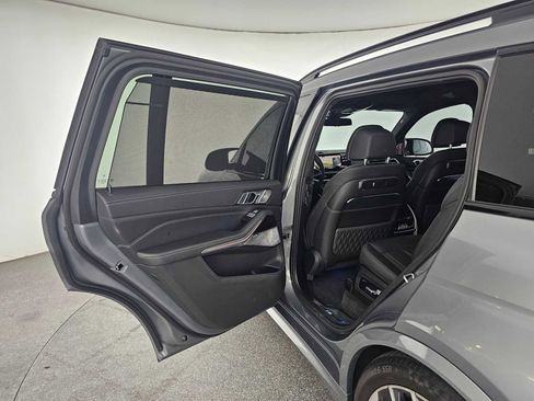 Used 2024 BMW X7 M60i w/ Executive Package image 18
