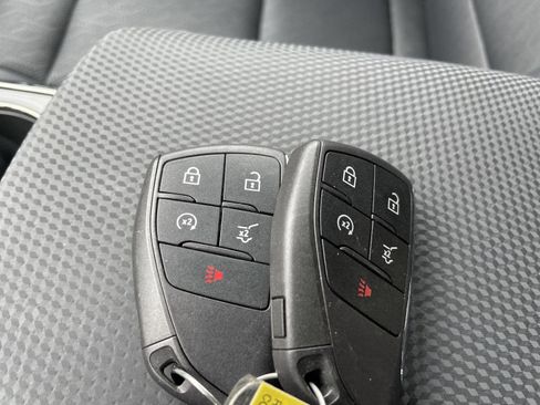 Used 2025 Chevrolet Equinox RS w/ Safety and Technology Package AWD/4WD image 33