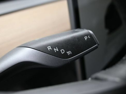 Used 2024 Tesla Model Y Performance AWD/4WD image 19