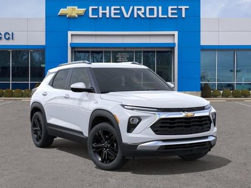 New 2026 Chevrolet TrailBlazer LT w/ Midnight Edition FWD image 7