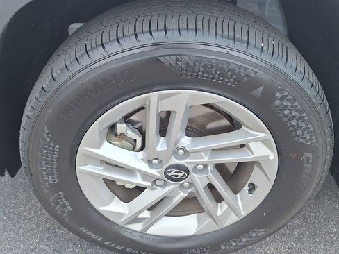 New 2025 Hyundai Tucson SE image 29