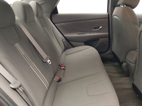 Used 2023 Hyundai Elantra SEL FWD image 19