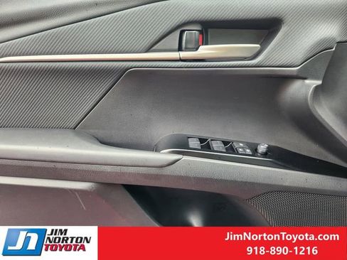 Used 2025 Toyota Camry SE w/ Convenience Package FWD image 24