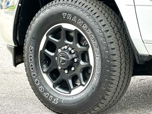 Used 2025 RAM 3500 Laramie AWD/4WD image 11