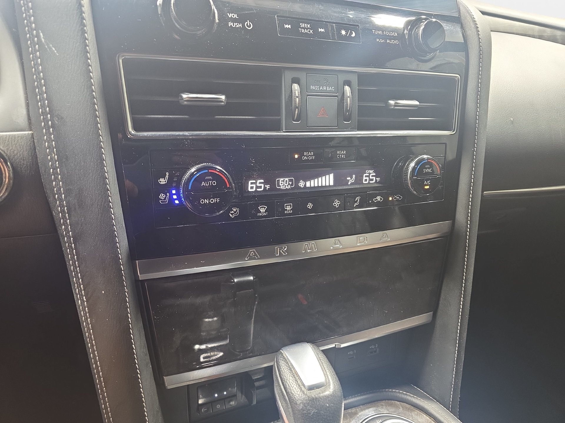 Used 2022 Nissan Armada Platinum w/ Captain's Chairs Package AWD/4WD image 24
