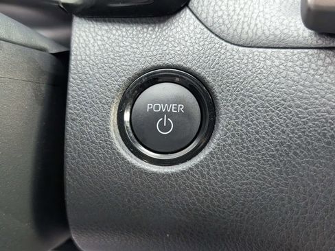 Used 2025 Toyota Camry SE image 22