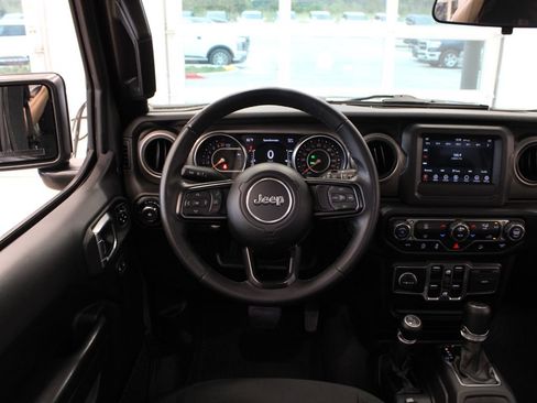 Used 2020 Jeep Wrangler Unlimited Sport S AWD/4WD image 17