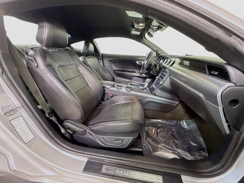 Used 2018 Ford Mustang Premium image 27